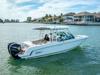 27' Boston Whaler 2018 Yacht For Sale